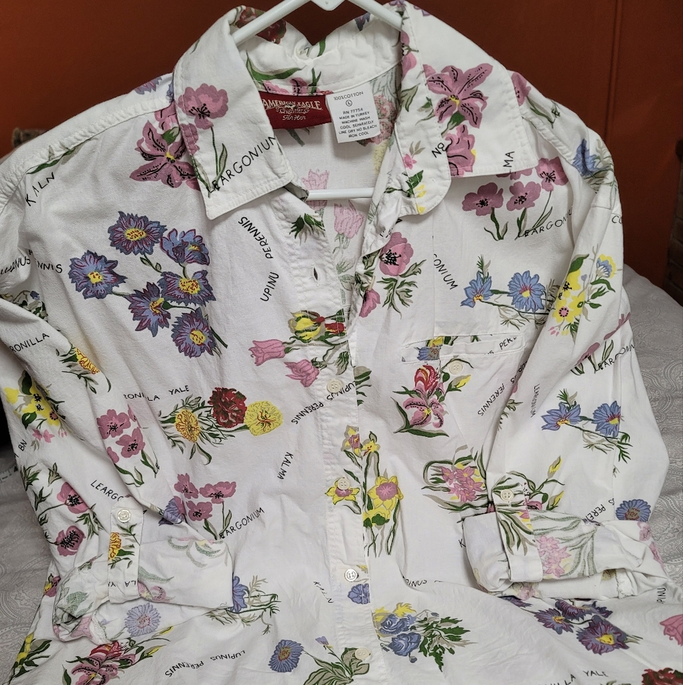 Vintage 90s American Eagle Floral Button Down